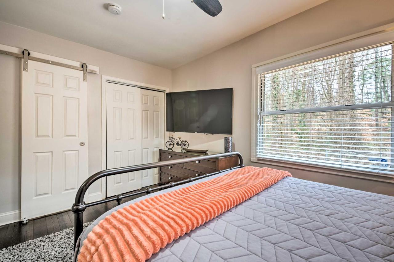 Atlanta Retreat With Deck In Greenbriar Area! Exterior photo